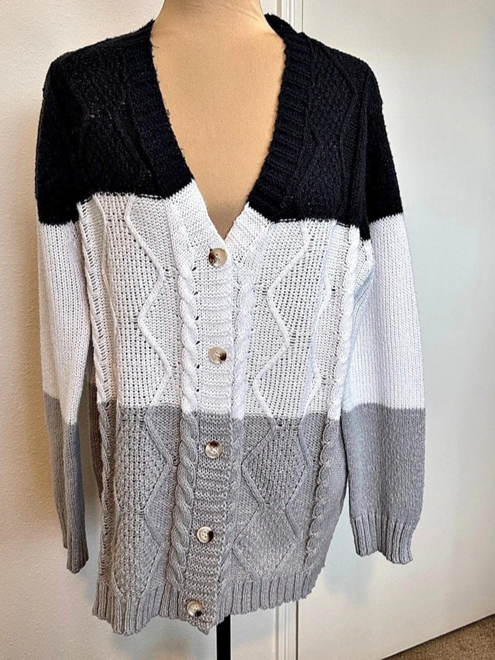 Color Block Cable Knit Cardigan XXL Like New
